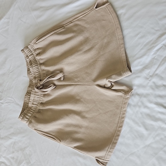 Forever 21 Other - Forever 21 Men shorts, Size medium, tan
